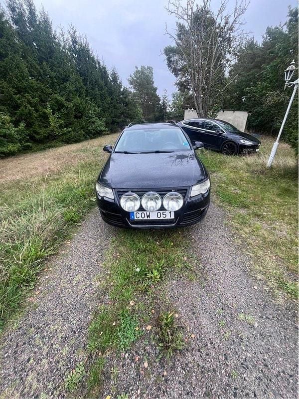 Svart Begagnad 2007 VW Passat Sportline Kombi | 25 000 kr (Superpris) - Bild 1/4