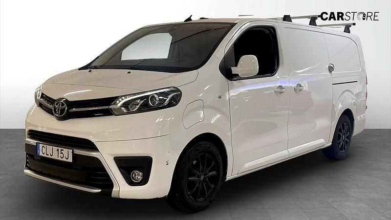 Vit (white) Begagnad 2021 Toyota Proace Minibuss | 264 900 kr (Superpris) - Bild 1/4