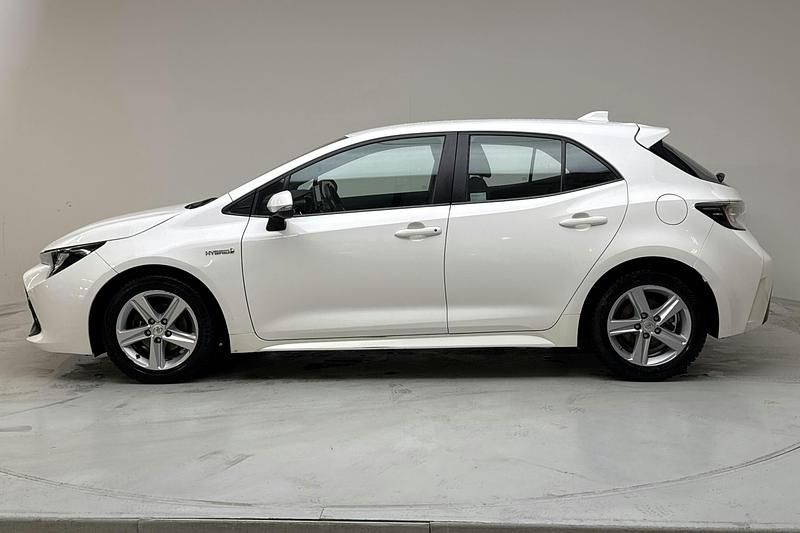Begagnad Toyota Corolla 122 HK (89 kW) 2020 Vit