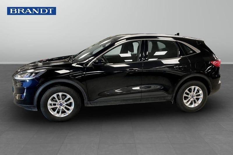 Begagnad Ford Kuga Titanium 227 HK (166 kW) 2023 Svart SUV