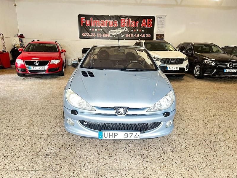 Begagnad Peugeot 206 CC 109 HK (80 kW) 2003 Ljusgrå Cab