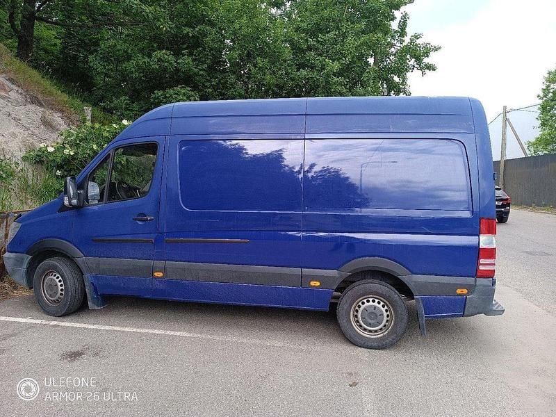 Blå Begagnad 2013 Mercedes Sprinter Van | 130 000 kr (Marknadspris) - Bild 1/3