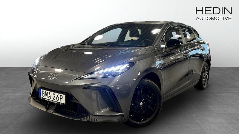 Grå Begagnad 2023 MG MG4 EV Halvkombi | 239 900 kr (Marknadspris) - Bild 1/4