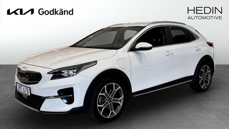 Vit (white) Begagnad 2022 Kia XCeed Advance SUV | 249 900 kr (Marknadspris) - Bild 1/4