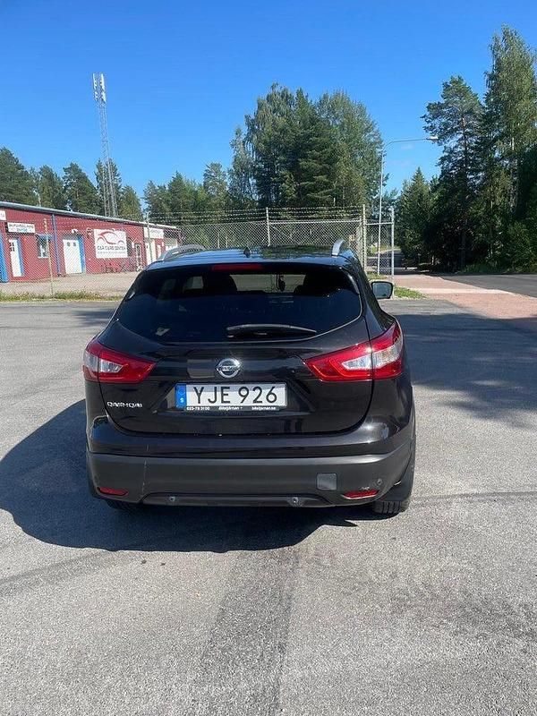 Begagnad Nissan Qashqai 110 HK (80 kW) 2017 Svart SUV