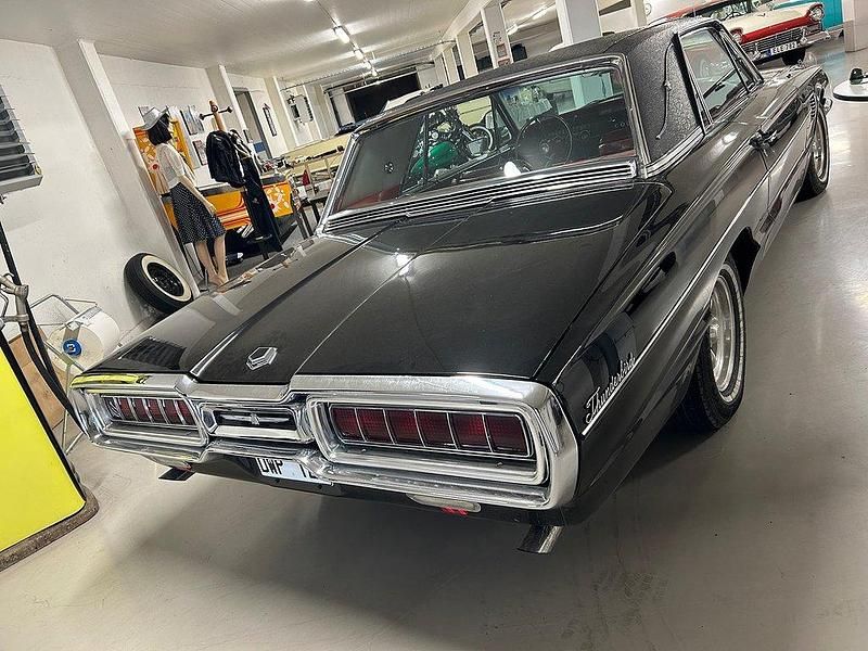 Svart Begagnad 1965 Ford Thunderbird | 149 000 kr - Bild 1/4