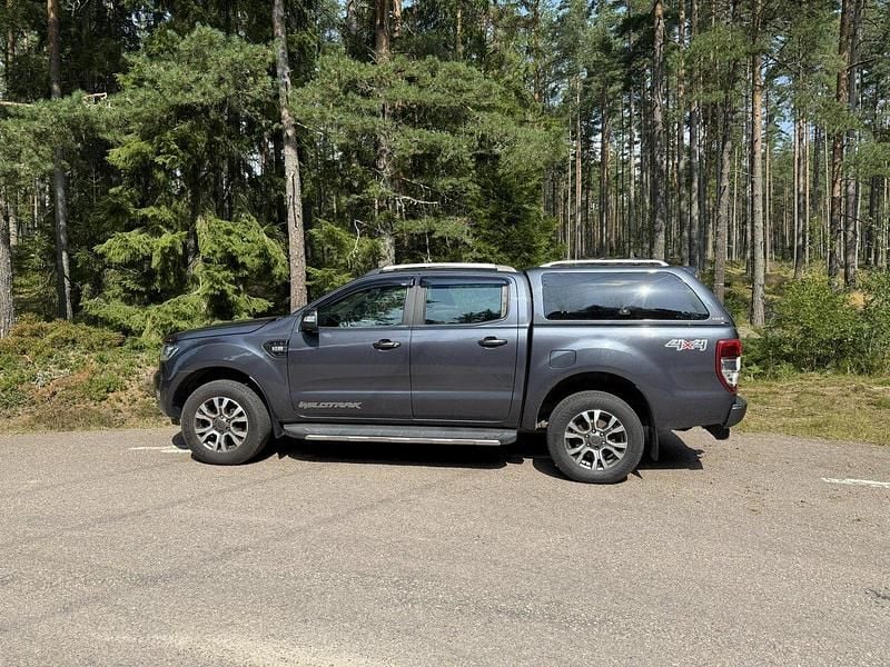 Grå Begagnad 2018 Ford Ranger Wildtrack Pickup | 265 000 kr (Marknadspris) - Bild 1/4