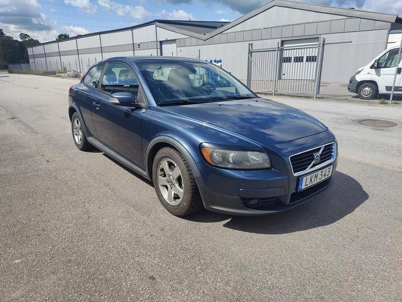 Blå Begagnad 2008 Volvo C30 Momentum Halvkombi | 35 000 kr (Bra pris) - Bild 1/3