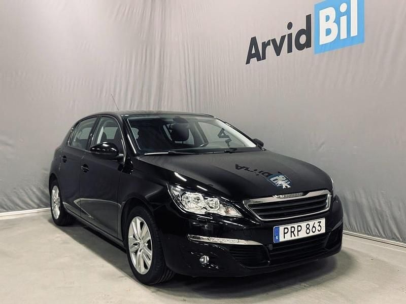 Svart Begagnad 2014 Peugeot 308 Active Halvkombi | 99 000 kr (Marknadspris) - Bild 1/3