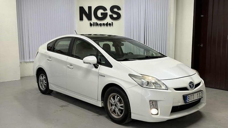 Vit Begagnad 2010 Toyota Prius | 85 500 kr (Marknadspris) - Bild 1/4