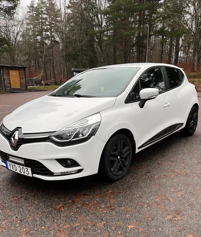 Begagnad Renault Clio IV 90 HK (66 kW) 2018