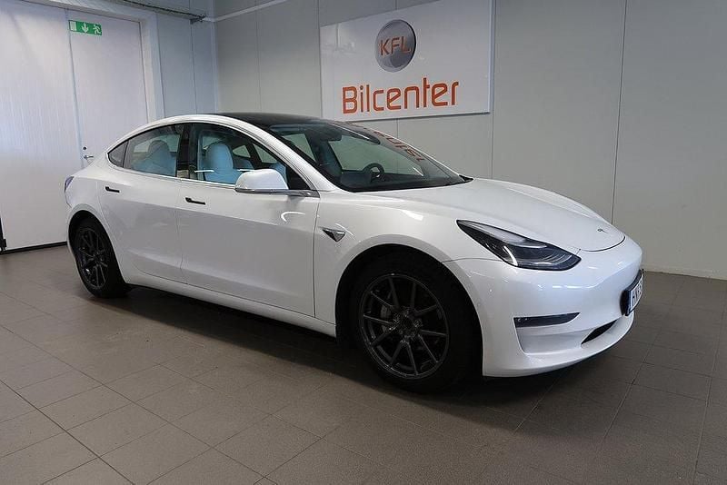 Vit Begagnad 2020 Tesla Model 3 Long Range AWD Sedan | 279 900 kr (Marknadspris) - Bild 1/4