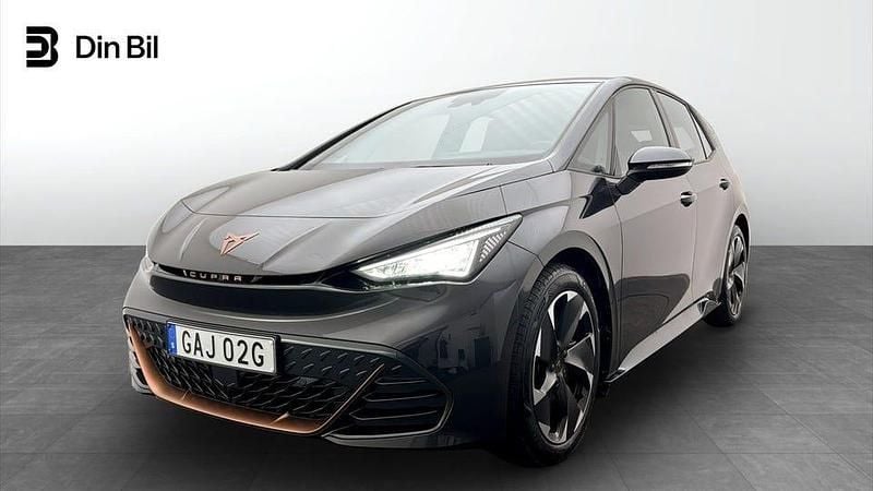 Mörkgrå Begagnad 2023 Cupra Born e-Boost Halvkombi | 274 900 kr (Marknadspris) - Bild 1/4