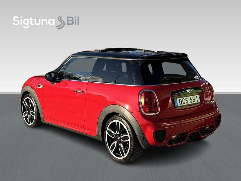 Begagnad Mini John Cooper Works Pepper 192 HK (141 kW) 2016 Röd Halvkombi