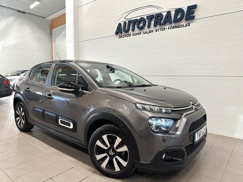 Grå Begagnad 2022 Citroën C3 PureTech Halvkombi | 169 900 kr (Marknadspris) - Bild 1/4