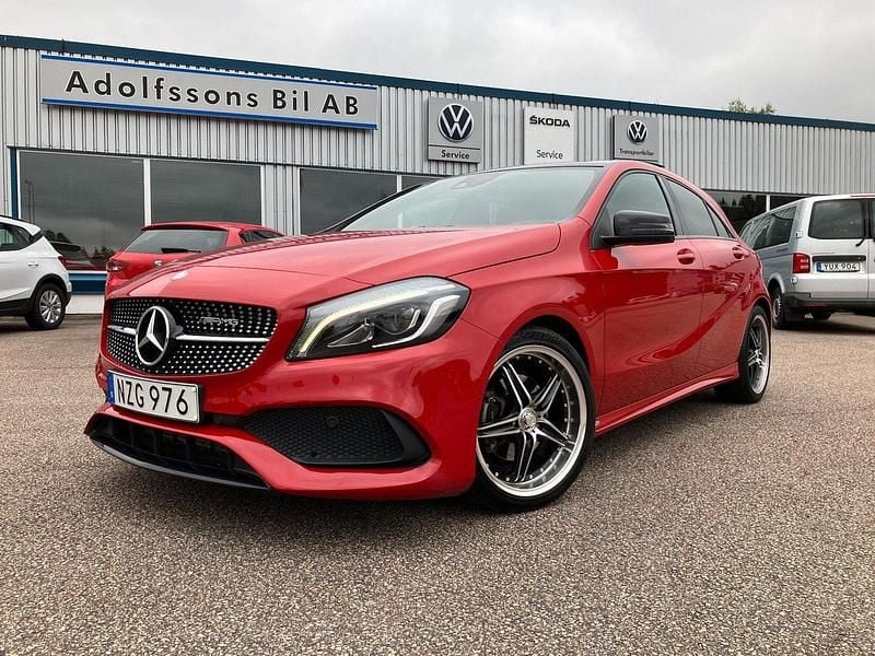 Röd Begagnad 2016 Mercedes A180 AMG Halvkombi | 195 000 kr (Marknadspris) - Bild 1/4