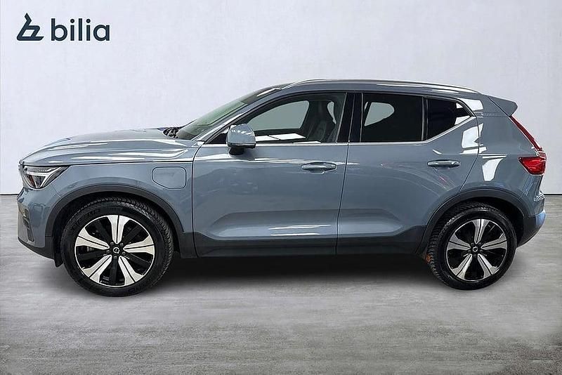 Begagnad Volvo XC40 Plus 261 HK (191 kW) 2022 Grå SUV