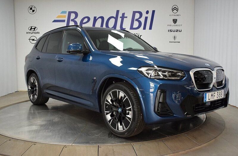 Grå Begagnad 2024 BMW iX3 M Sport SUV | 599 500 kr (Bra pris) - Bild 1/4