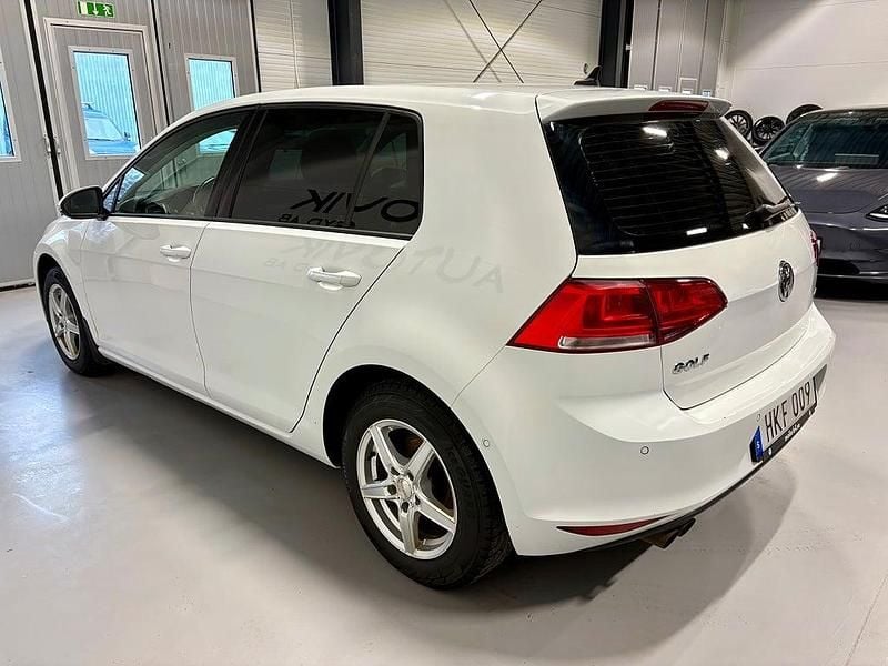 Begagnad VW Golf VII R 125 HK (91 kW) 2017 Vit Halvkombi