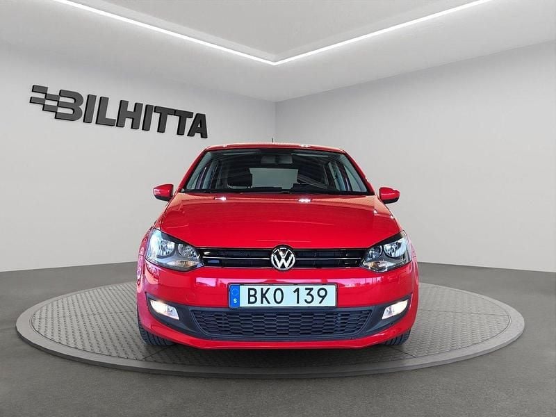 Röd Begagnad 2014 VW Polo Halvkombi | 79 000 kr (Marknadspris) - Bild 1/4