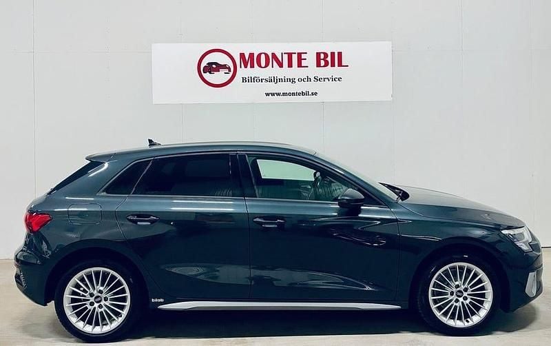 Begagnad Audi A3 Comfort 150 HK (110 kW) 2021 Grå Sedan