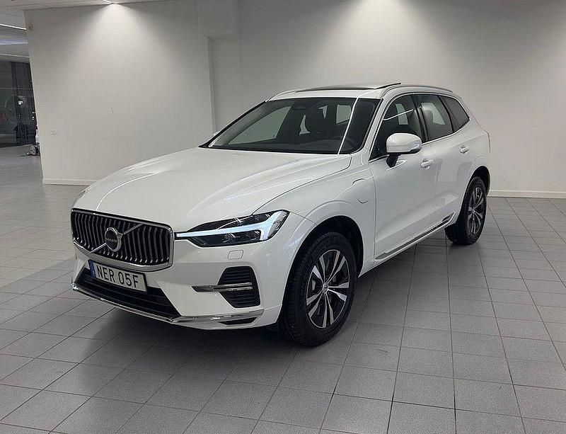 Vit Ny 2024 Volvo XC60 Core SUV | 569 900 kr (Marknadspris) - Bild 1/4