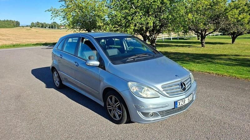 Blå Begagnad 2007 Mercedes B200 Minibuss | 44 000 kr (Bra pris) - Bild 1/4