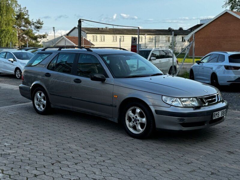 Grå Begagnad 2000 Saab 9-5 Kombi | 22 900 kr (Marknadspris) - Bild 1/4