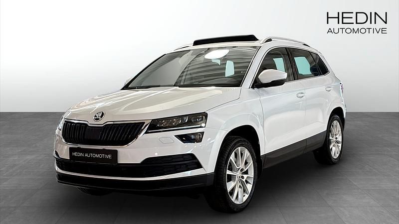 Vit Begagnad 2017 Skoda Karoq Style SUV | 199 900 kr (Marknadspris) - Bild 1/4