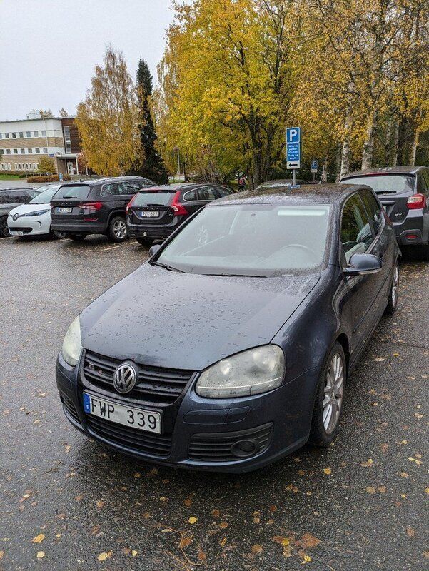 Blå Begagnad 2008 VW Golf VI GT Halvkombi | 16 000 kr (Superpris) - Bild 1/4