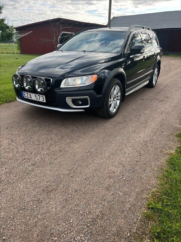 Svart Begagnad 2013 Volvo XC70 Summum SUV | 185 000 kr (Marknadspris) - Bild 1/4