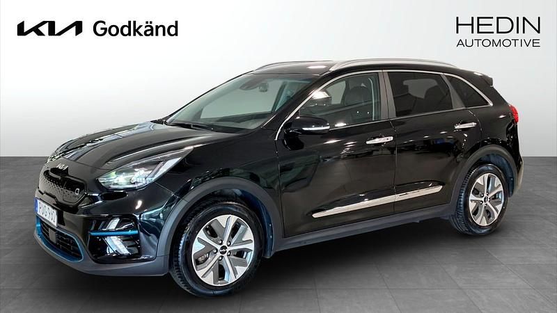 Svart (black) Begagnad 2022 Kia e-Niro 2 SUV | 299 900 kr (Lite dyr) - Bild 1/4
