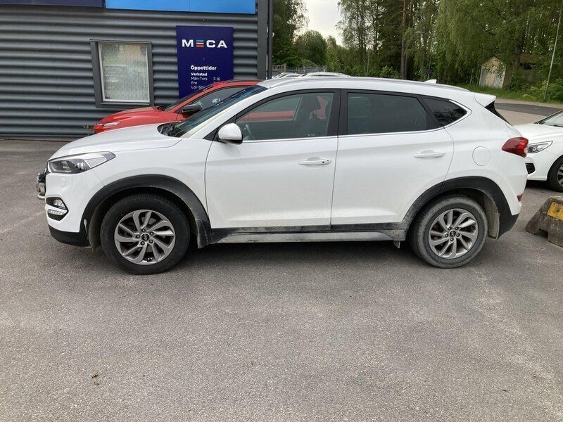 Vit Begagnad 2018 Hyundai Tucson SUV | 179 900 kr (Marknadspris) - Bild 1/4