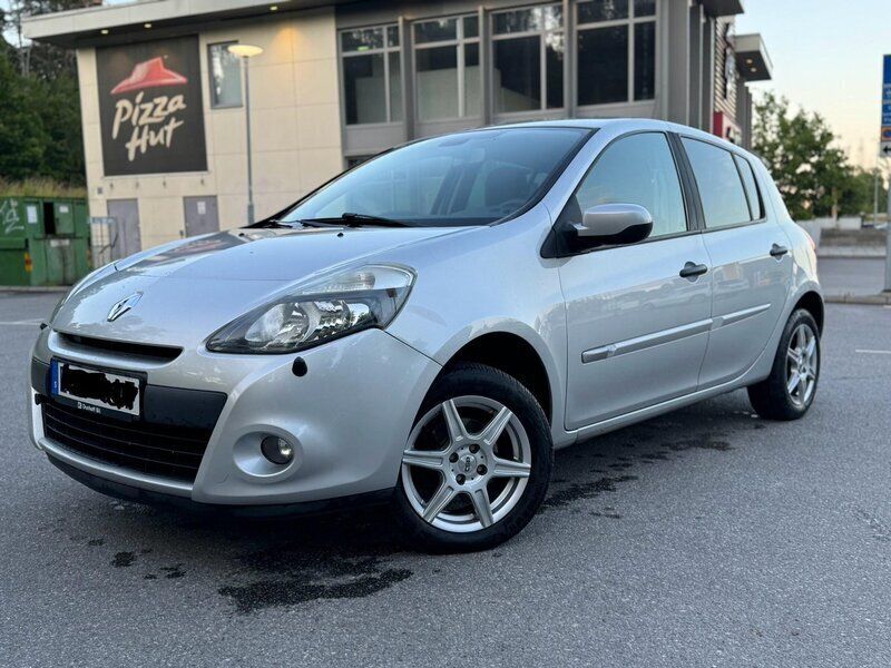 Begagnad 2010 Renault Clio R.S. Halvkombi | 30 000 kr (Marknadspris) - Bild 1/4