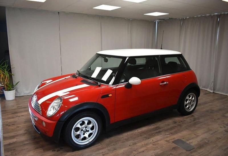 Begagnad Mini Cooper 116 HK (85 kW) 2004 Röd Halvkombi