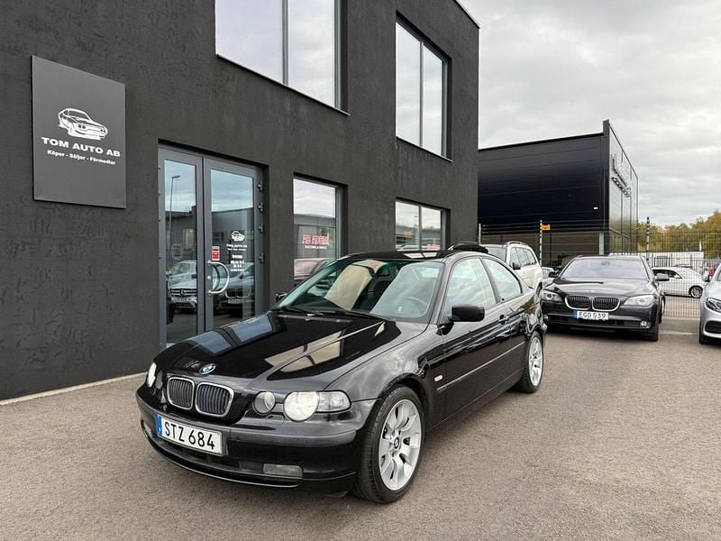 Svart Begagnad 2001 BMW 316 Compact Halvkombi | 25 000 kr (Superpris) - Bild 1/4