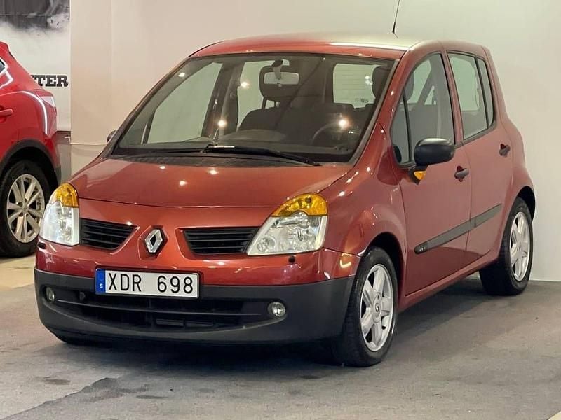 Begagnad Renault Modus 98 HK (72 kW) 2005 Röd Minibuss