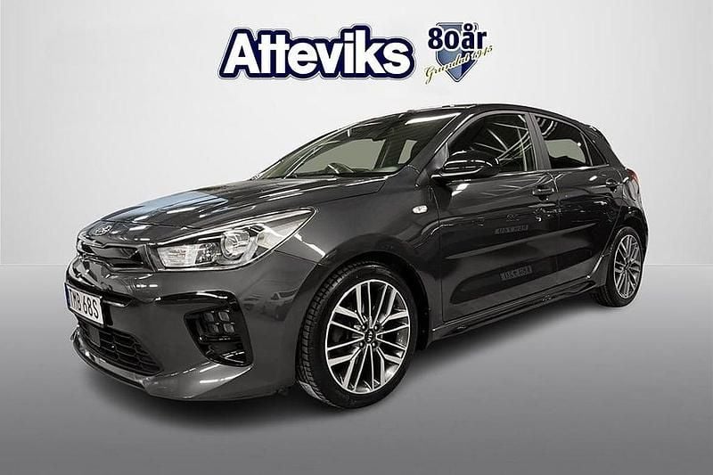 Grå Begagnad 2019 Kia Rio GT Halvkombi | 174 800 kr (Marknadspris) - Bild 1/4