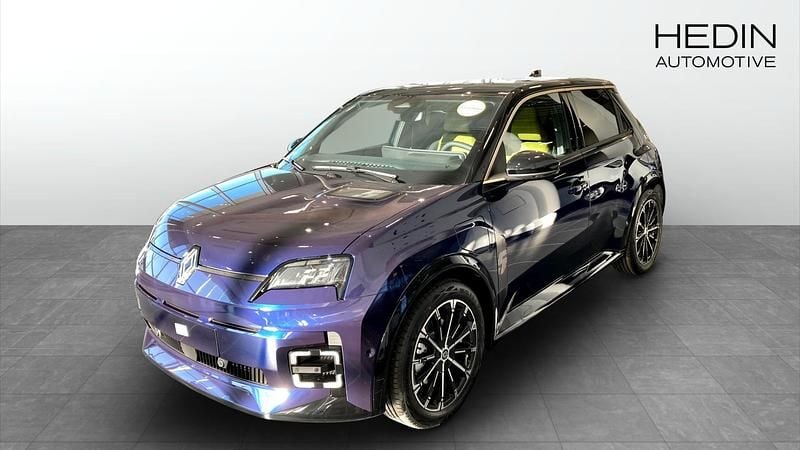 Blå (blue) Ny 2025 Renault R5 Iconic Halvkombi | 435 600 kr (Marknadspris) - Bild 1/4