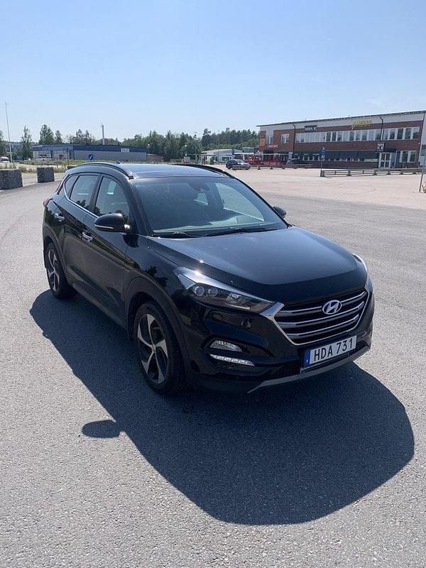 Svart Begagnad 2016 Hyundai Tucson SUV | 178 000 kr (Marknadspris) - Bild 1/4