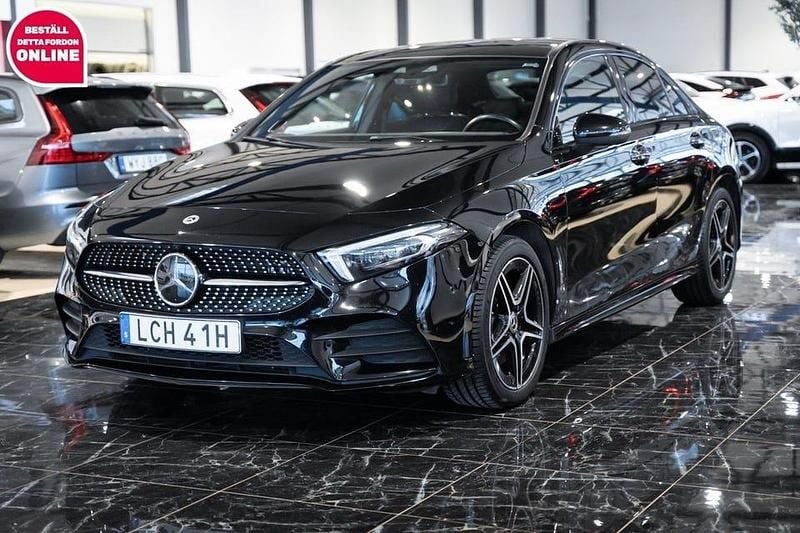Svart Begagnad 2020 Mercedes A250 AMG Sedan | 254 500 kr (Lite dyr) - Bild 1/4