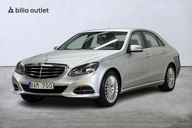 Silver Begagnad 2013 Mercedes 300 Sedan | 199 900 kr - Bild 1/3
