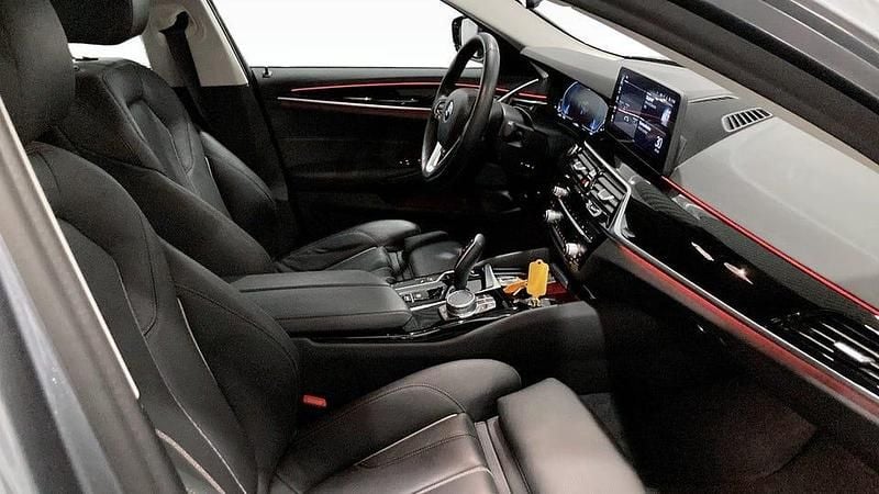 Begagnad BMW 530 184 HK (135 kW) 2021 Grå Sedan