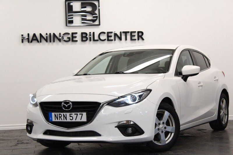 Vit Begagnad 2014 Mazda 3 Inclusive Halvkombi | 109 900 kr (Marknadspris) - Bild 1/4