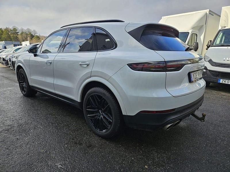 Begagnad Porsche Cayenne S Chrono 441 HK (324 kW) 2017 Vit SUV