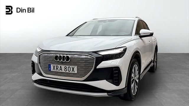 Vit Begagnad 2024 Audi Q4 e-tron Advanced Plus SUV | 499 000 kr (Marknadspris) - Bild 1/4