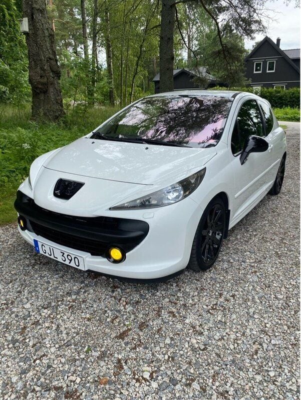 Vit Begagnad 2008 Peugeot 207 RC Halvkombi | 69 000 kr (Dyr) - Bild 1/4