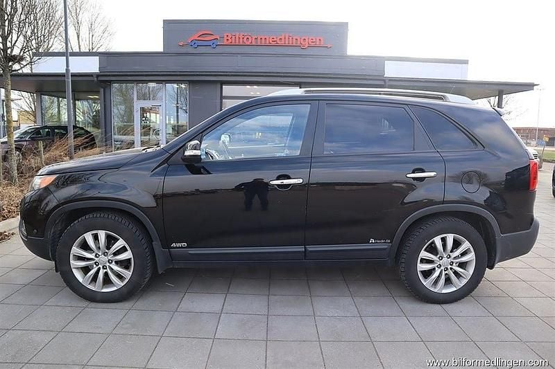 Svart Begagnad 2010 Kia Sorento SUV | 89 900 kr (Marknadspris) - Bild 1/4