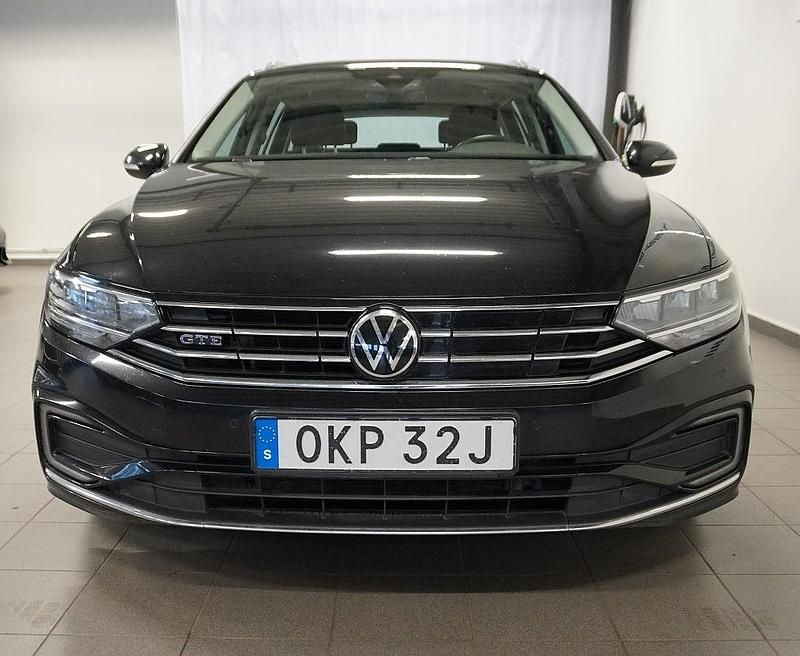 Begagnad VW Passat GTE 218 HK (160 kW) 2021 Svart Kombi