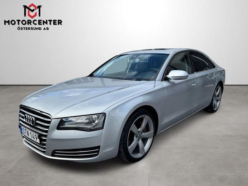 Silver Begagnad 2011 Audi A8 Sedan | 189 900 kr - Bild 1/4